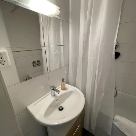 Tus-fewo#09 Serviced *